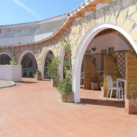 Hotel Altura Villasimius Exterior photo